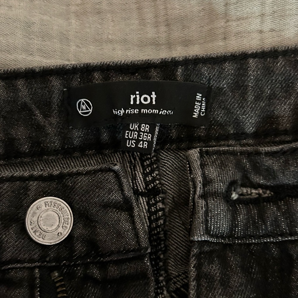 Misguided high rise mom Jean